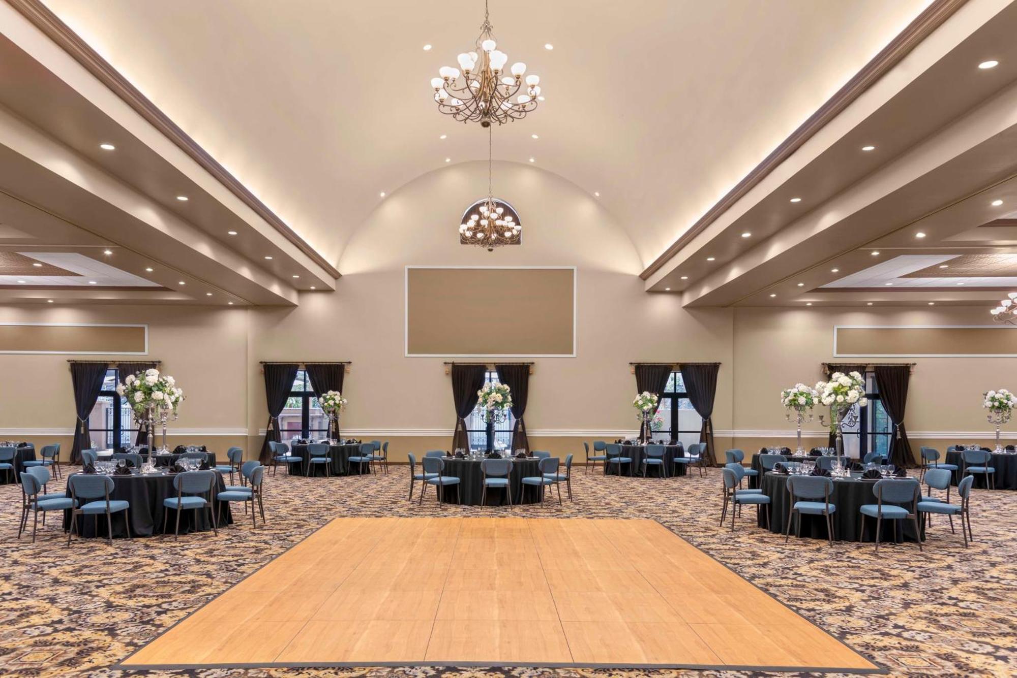 Doubletree By Hilton Phoenix-Гилберт Экстерьер фото